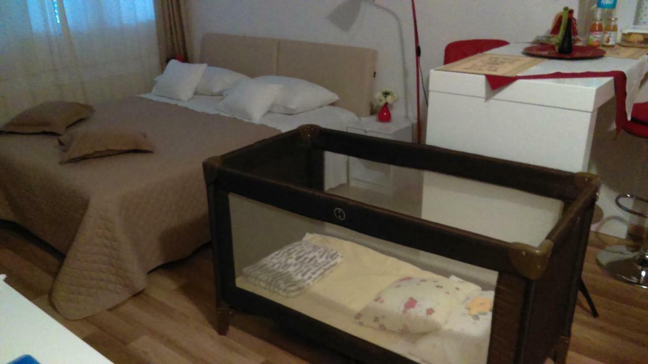 Klara Studio Apartman Split Exteriör bild